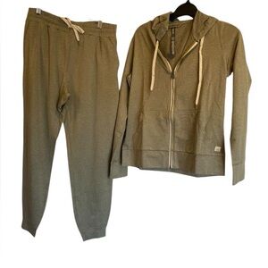 NWT Vuori joggers and full zip hoodie set LAUREL HEATHER Size S